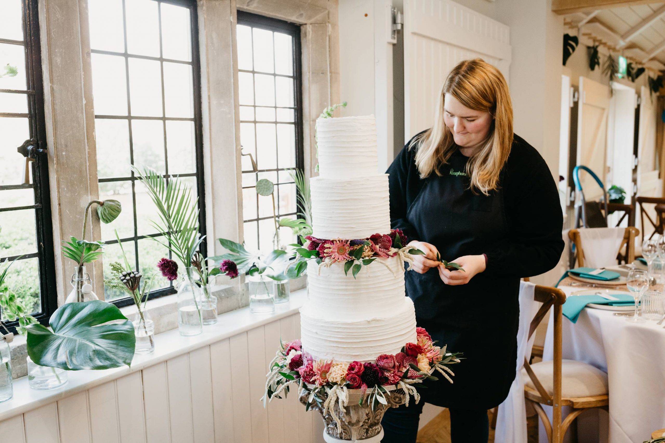 Flowers on wedding cake