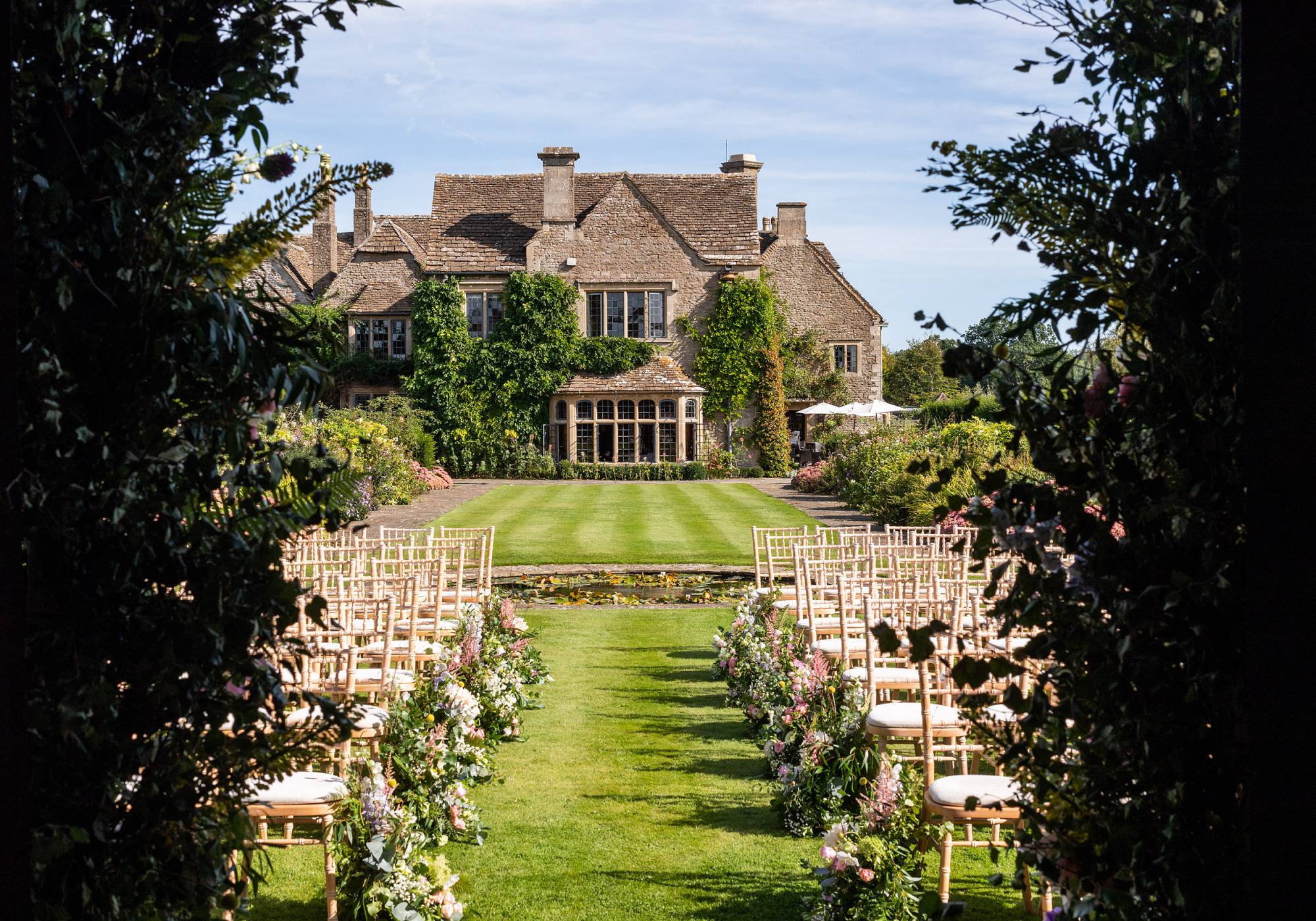 Persephone Voilet Bespoke Wedding Flowers 