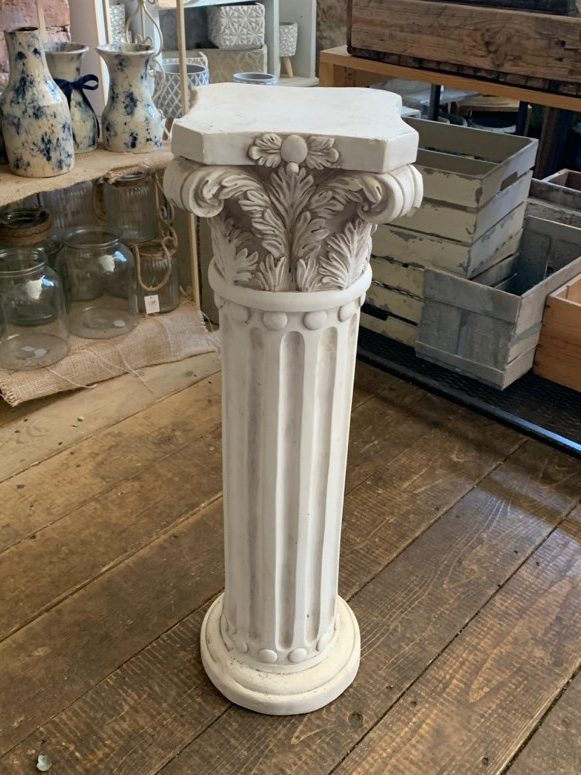 White Detailed Roman Pillar Small